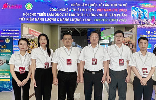 海阔天高 ，，，，，，“颐越”千里